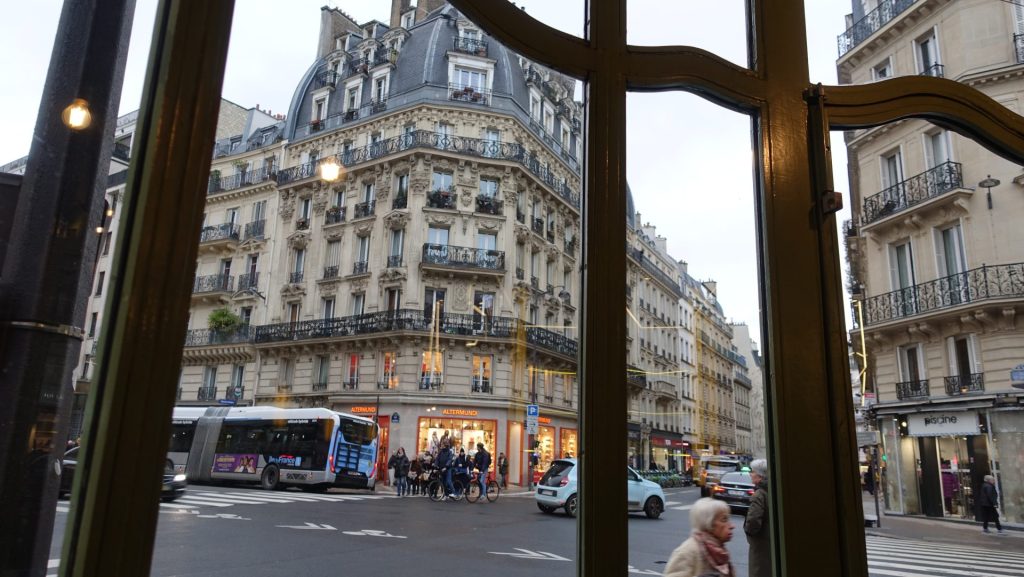 Matka pariisiin talvella, muutama hotellivinkki ja nähtävyyksiä